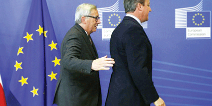 Le Premier ministre britannique, David Cameron, et le président de la Commission européenne, Jean-Claude Juncker, à leur arrivée le 28 juin au sommet de Bruxelle. (Reuteurs)